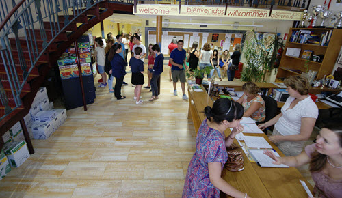 Delibes School Reception