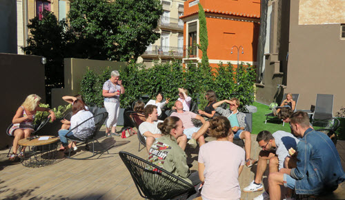 Espanole Students in Garden