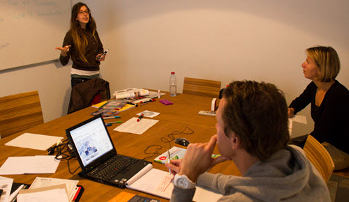 Lingua Barcelona Classroom with Teacher